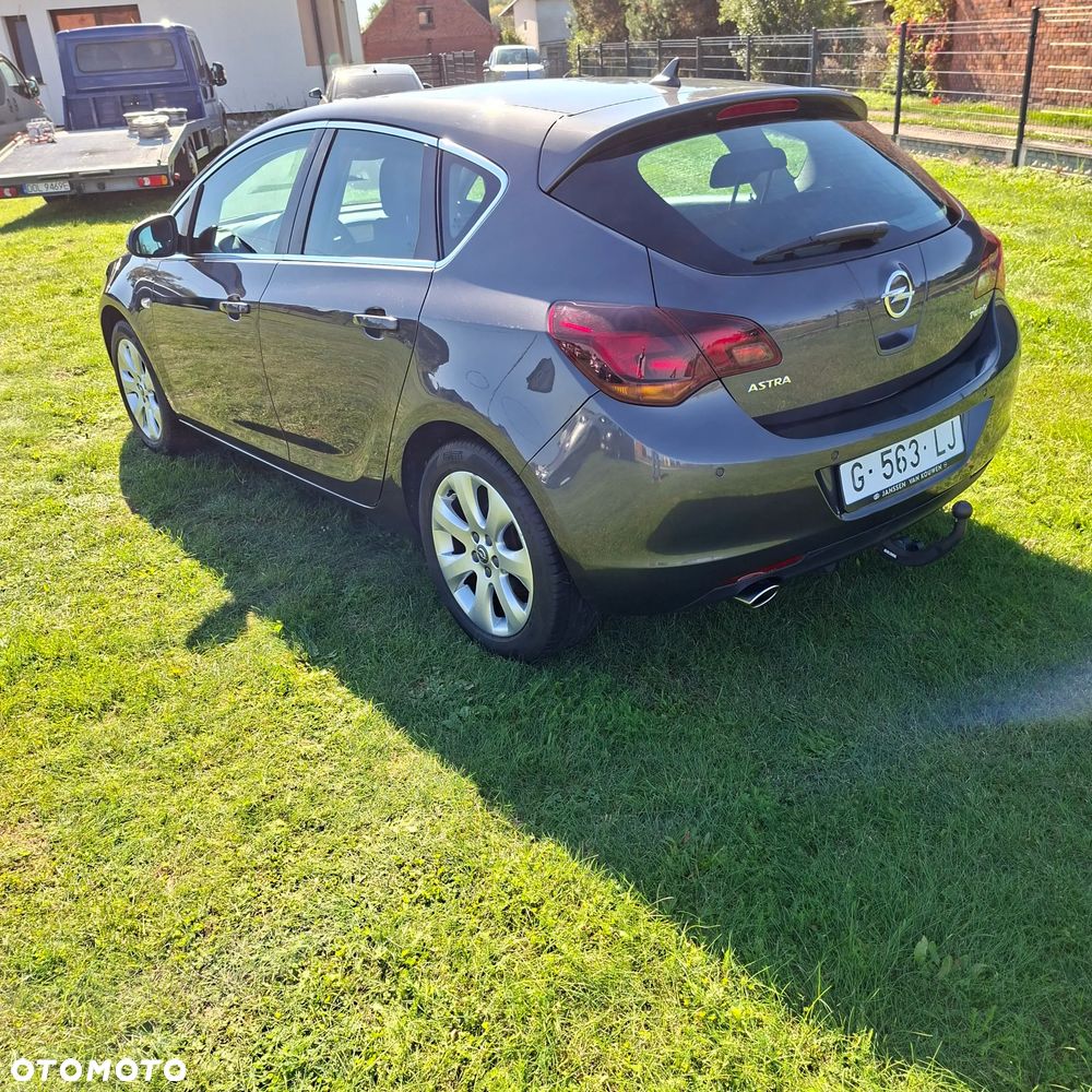 Opel Astra 1.4 Turbo Cosmo - 14