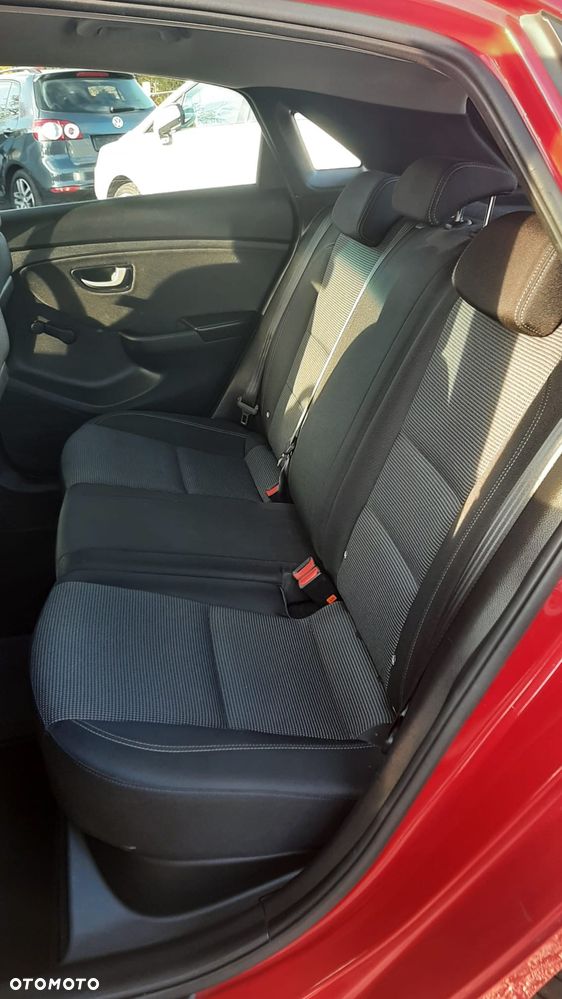 Hyundai i30 1.6 CRDI Trend - 17