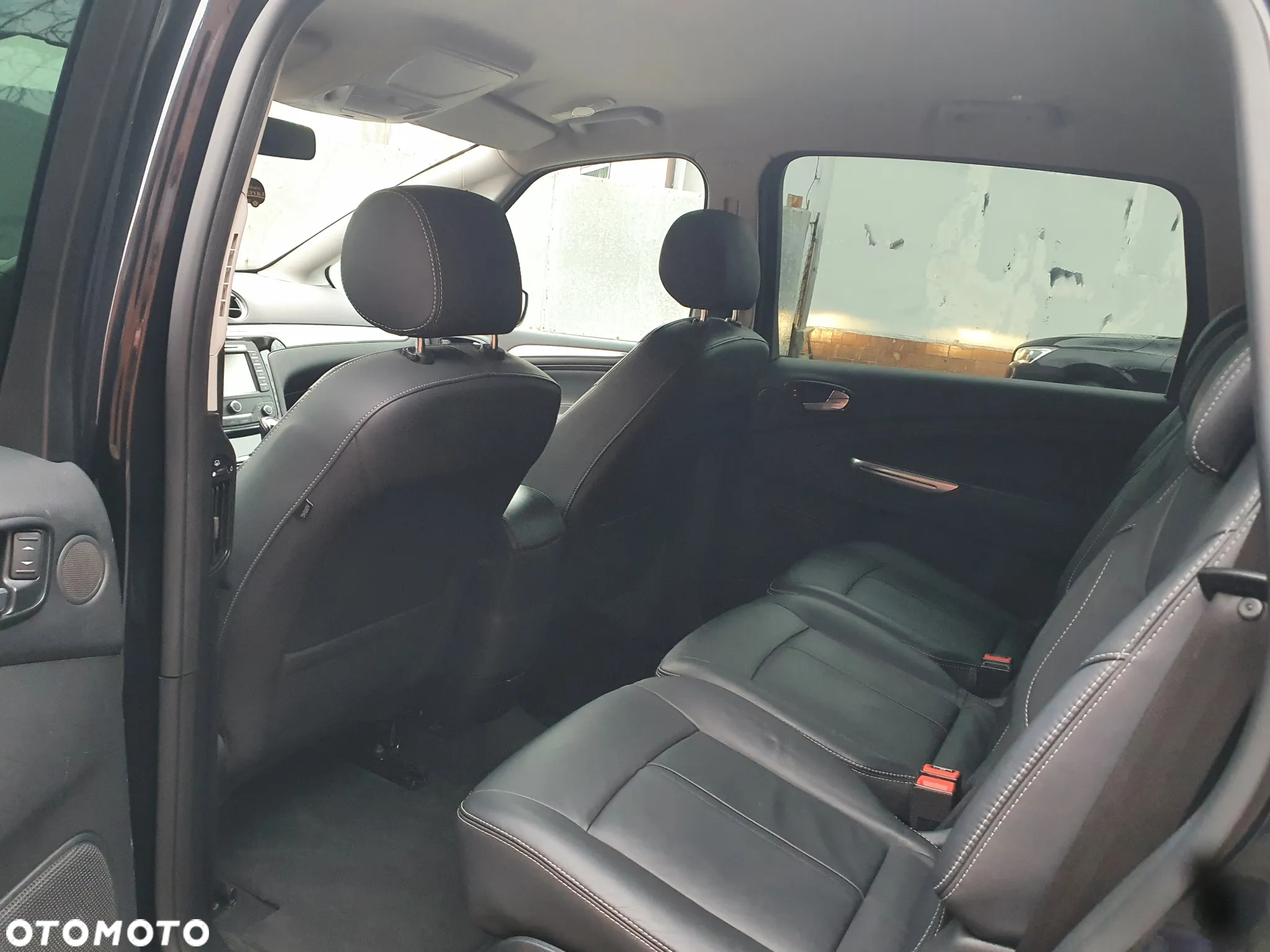 Ford S-Max 2.0 TDCi DPF Titanium - 13