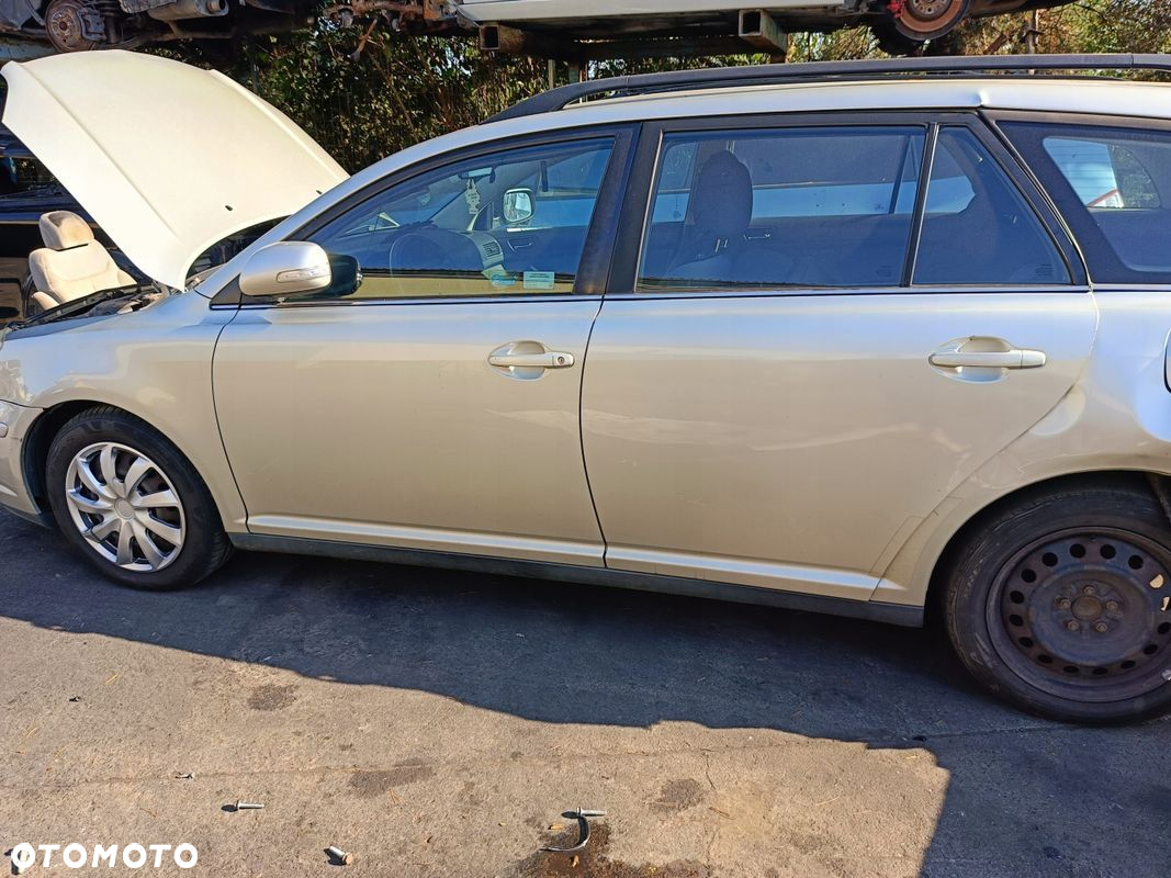 TOYOTA AVENSIS T25 2,0 D4D SILNIK 1ADFTV - 5