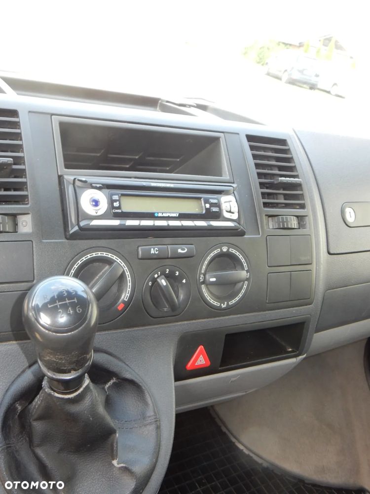 Volkswagen Transporter - 9
