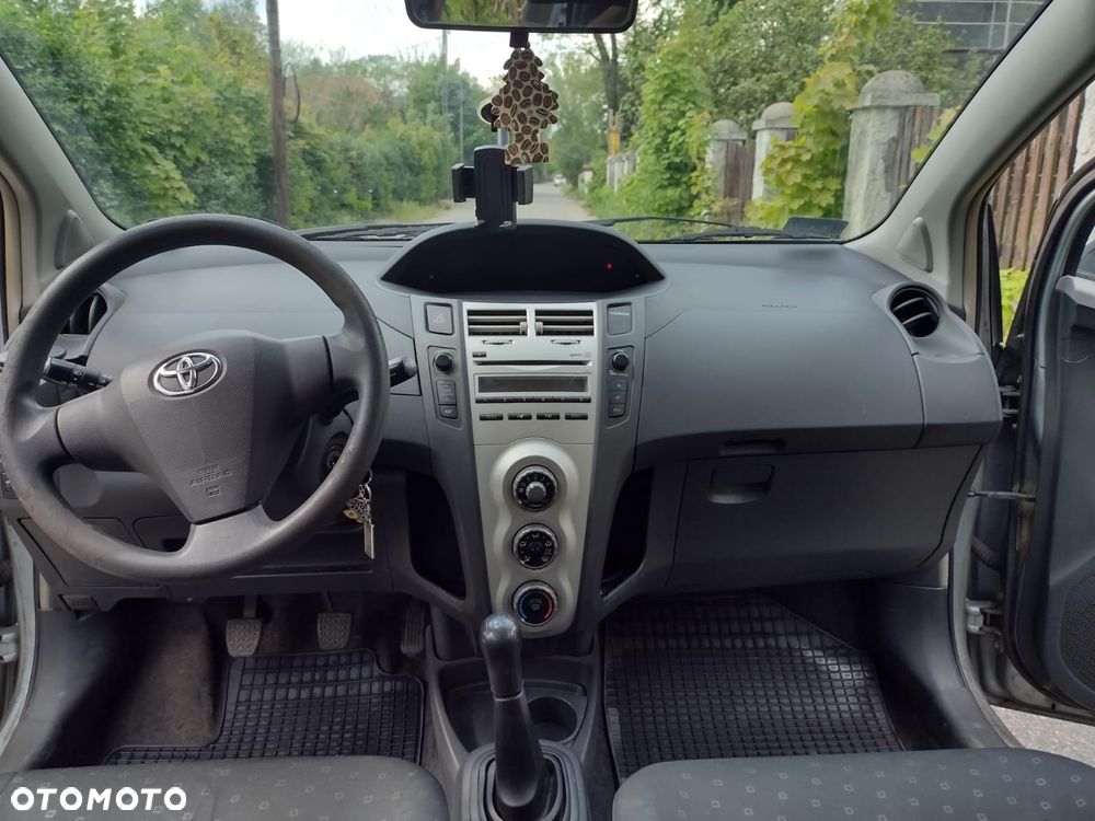 Toyota Yaris 1.0 Luna - 6