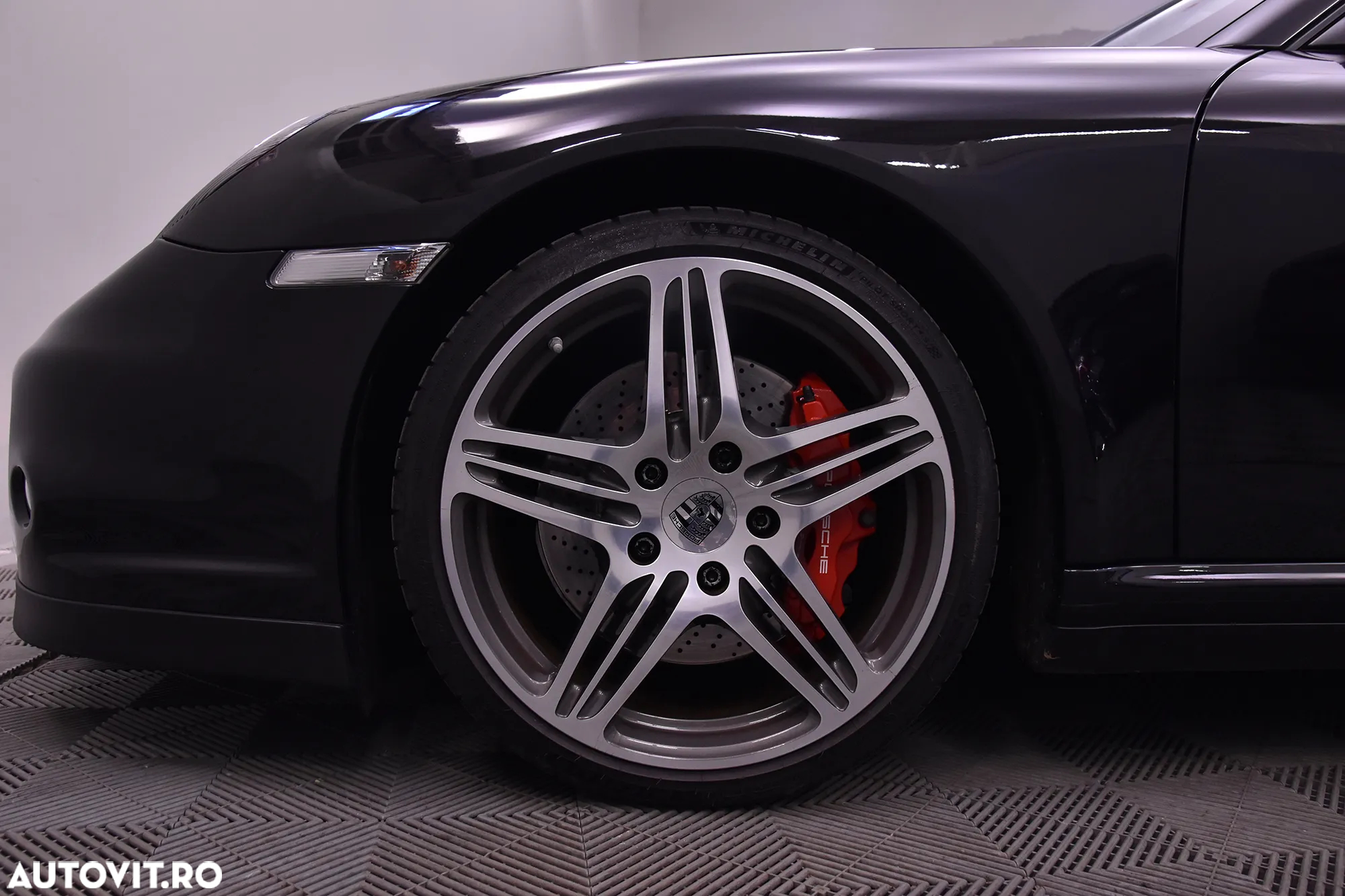 Porsche 911 Turbo - 13