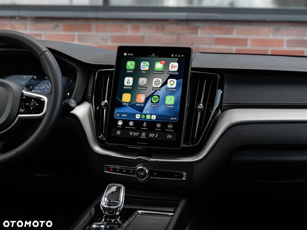 Volvo XC 60 B5 B AWD Plus Dark - 32