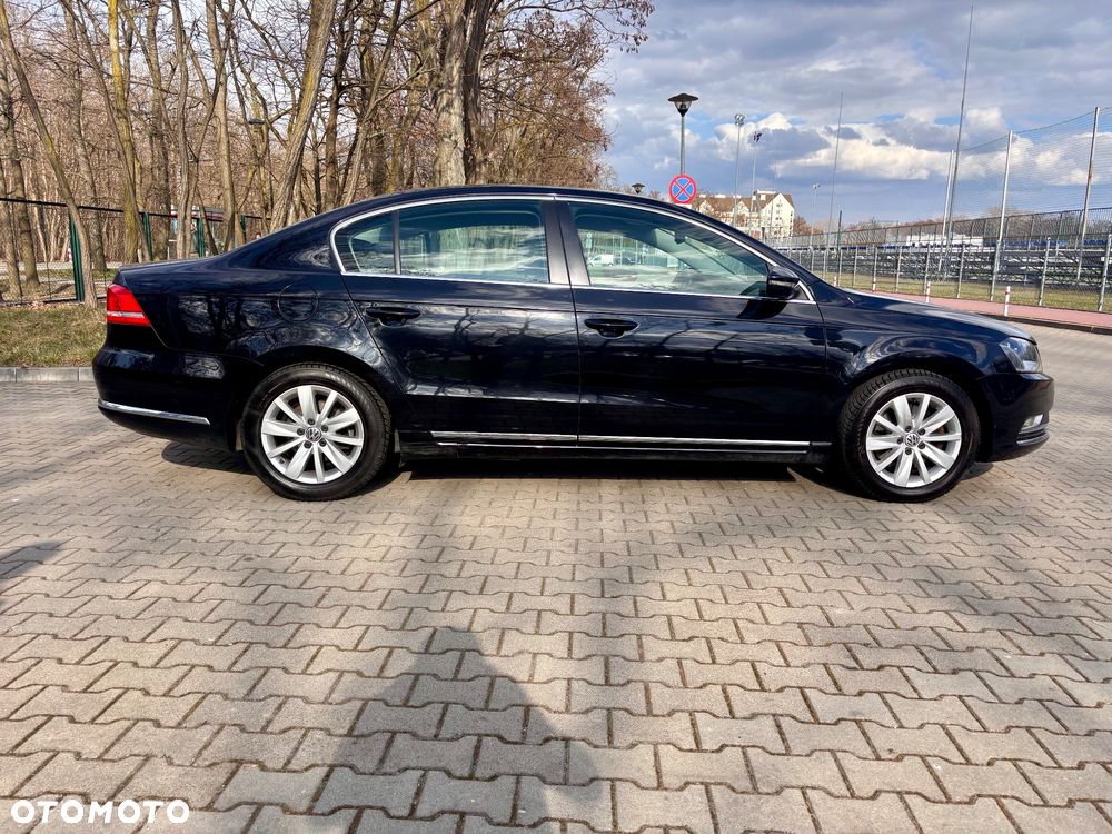 Volkswagen Passat 2.0 TDI Comfortline DSG - 13
