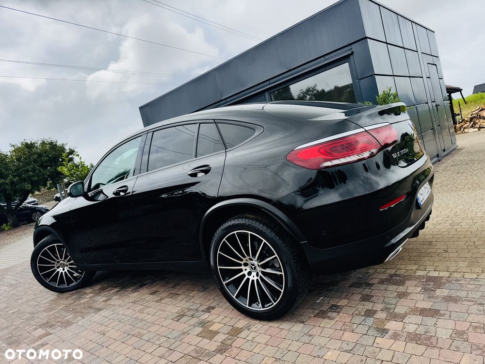 Mercedes-Benz GLC 300 d 4Matic 9G-TRONIC AMG Line Plus - 37
