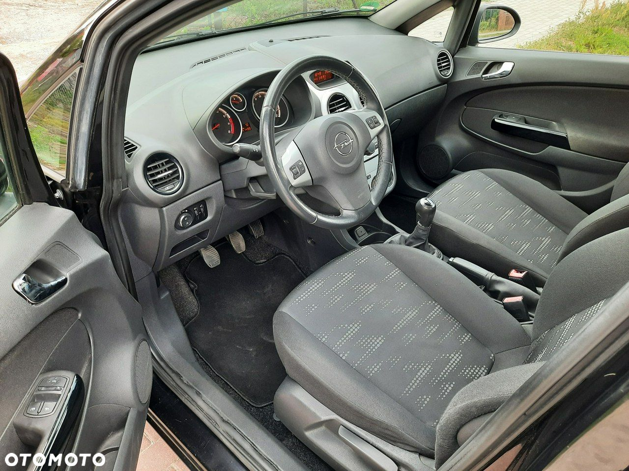 Opel Corsa - 12
