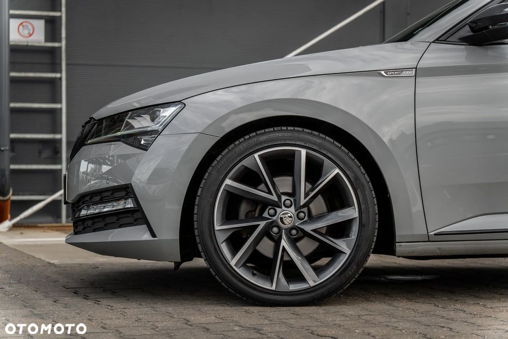 Skoda Superb Combi 2.0 TDI 4x4 DSG Sportline - 31