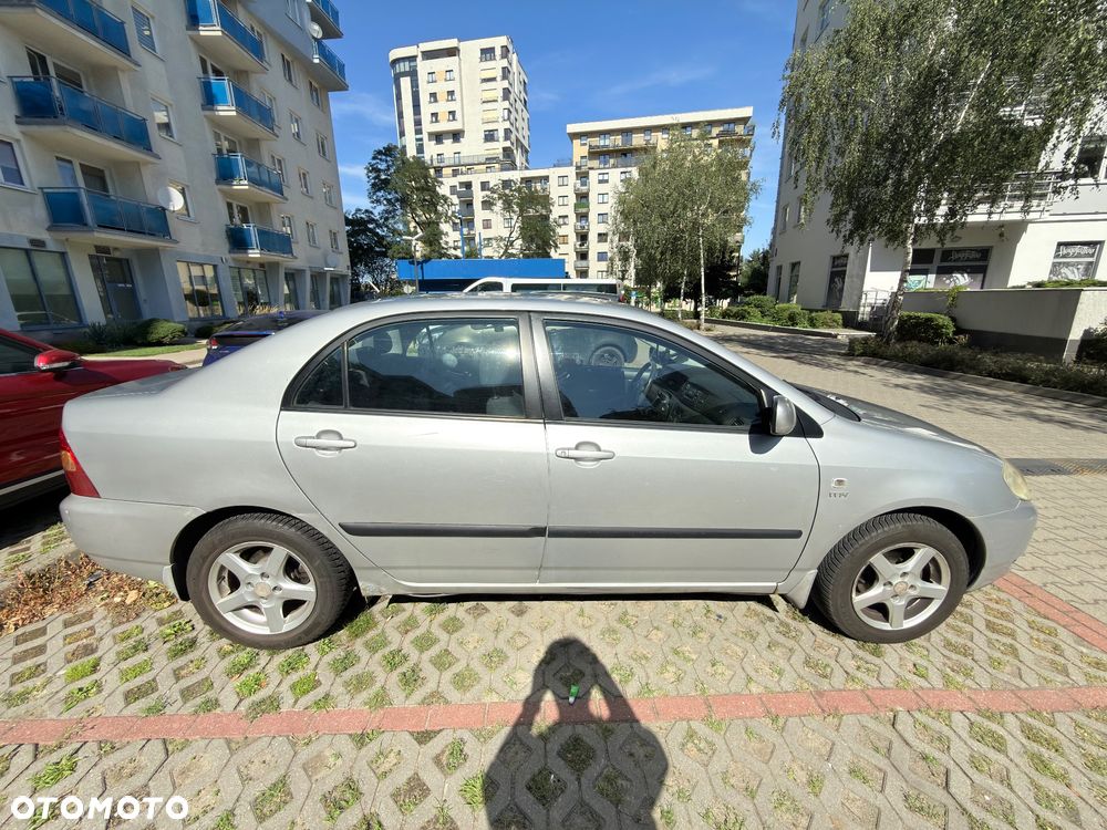 Toyota Corolla - 4