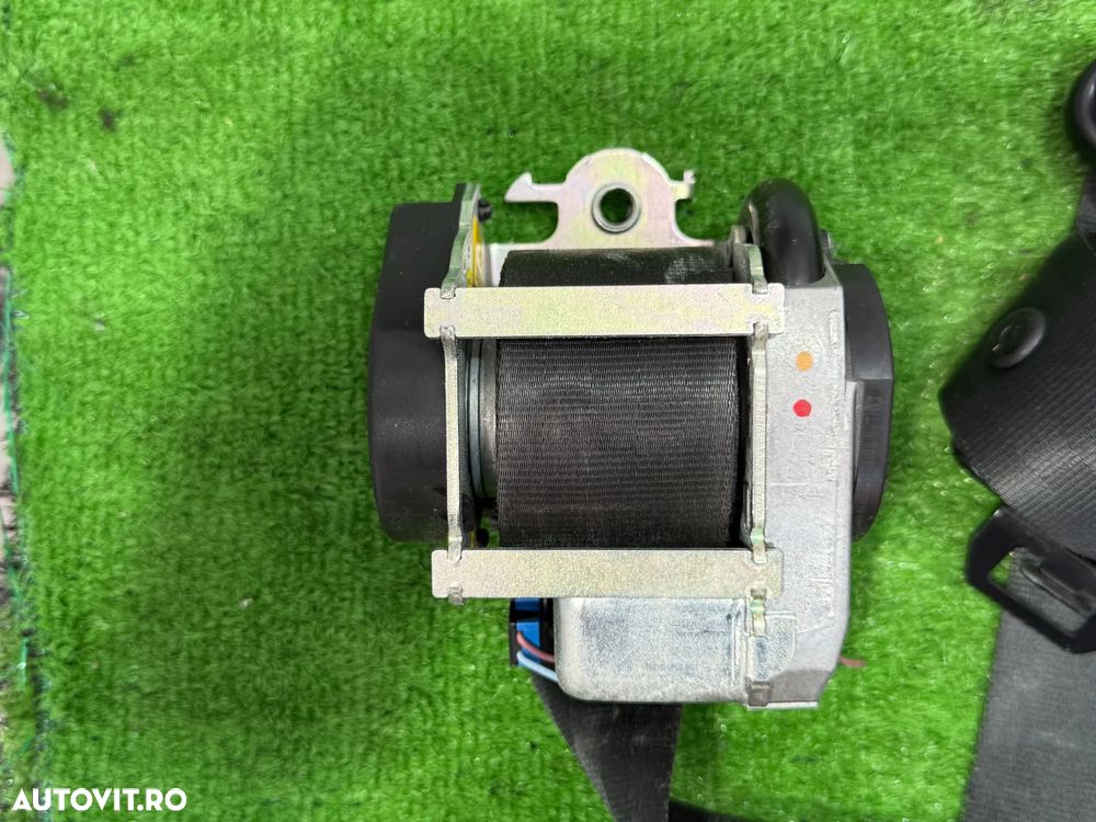 CENTURA SIGURANȚĂ FATA DREAPTA RENAULT CLIO IV 2015 1.0 BENZINA TCE COD OEM 868844216R 2012-2019 - 3