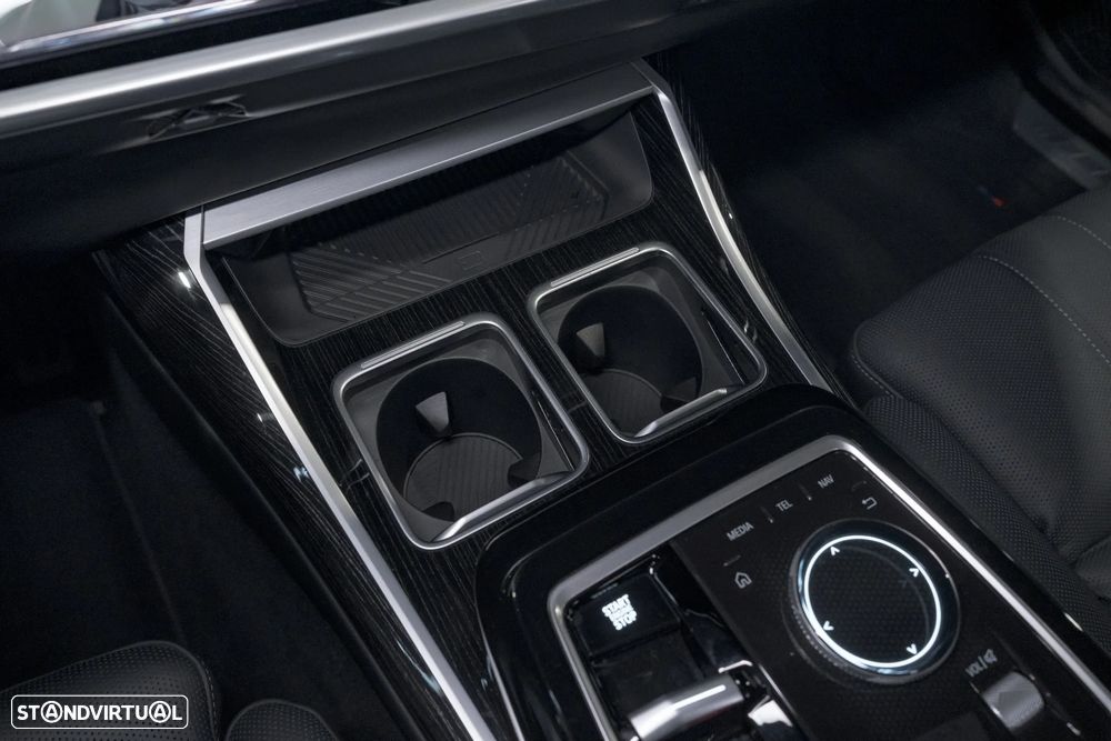 BMW 750 e xDrive - 16