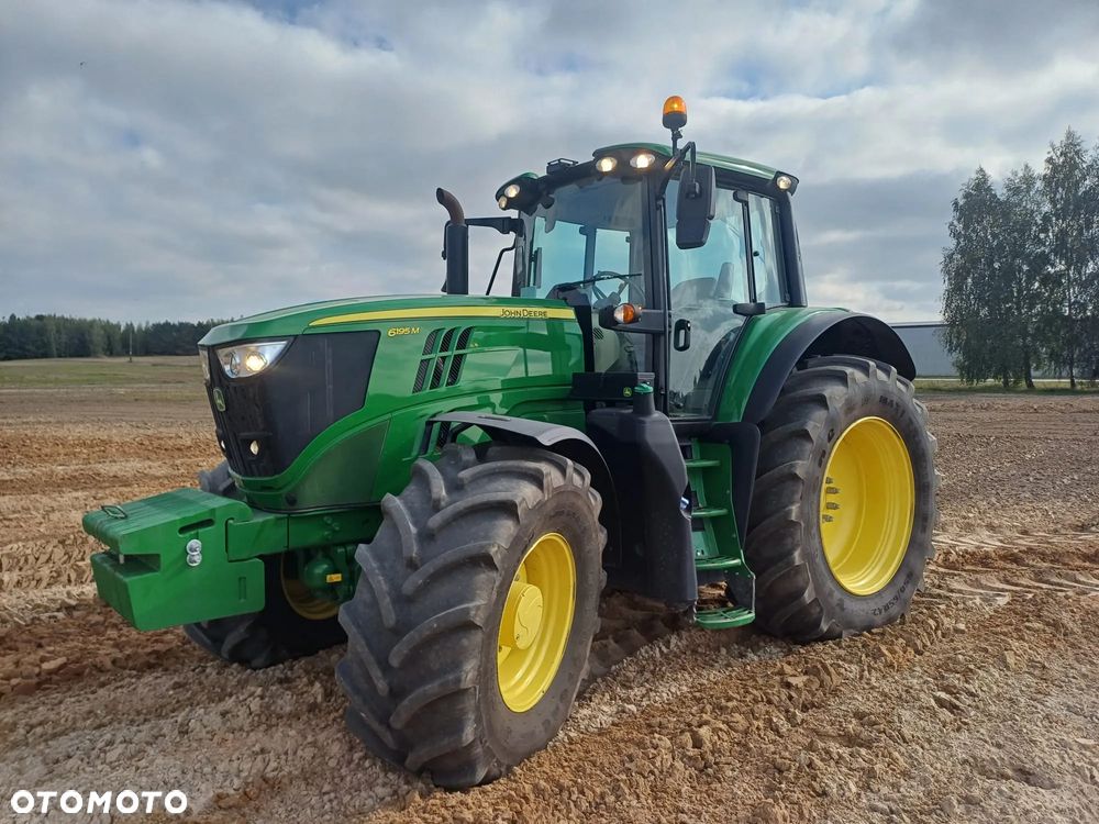 John Deere 6195M - 2