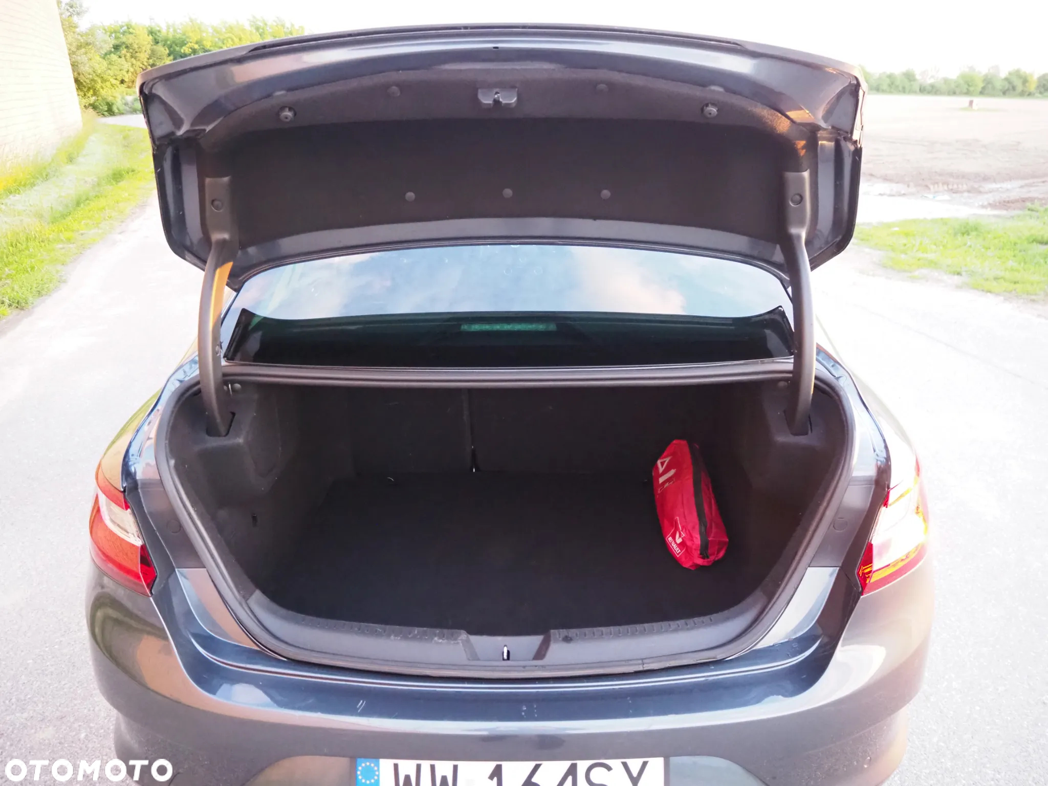 Renault Megane 1.5 Blue dCi Intens EDC - 8