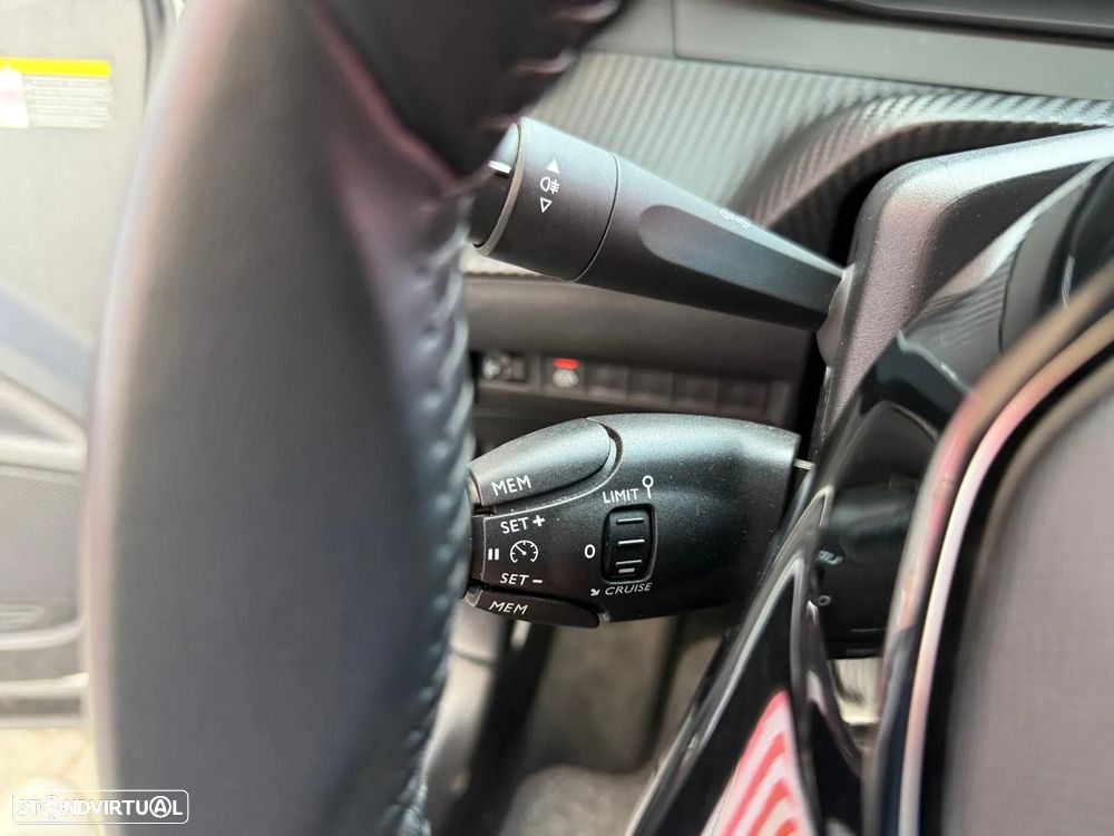 Peugeot e-2008 50 kWh Active Pack - 7