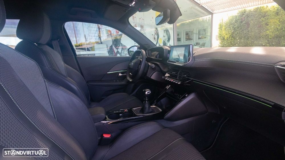Peugeot 2008 1.2 PureTech GT - 11
