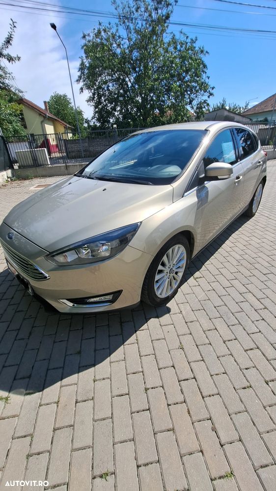 Ford Focus 1.0 EcoBoost Titanium - 1