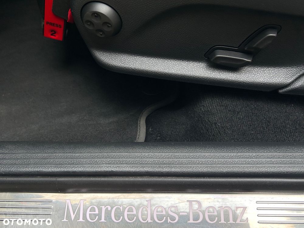 Mercedes-Benz GLC - 36