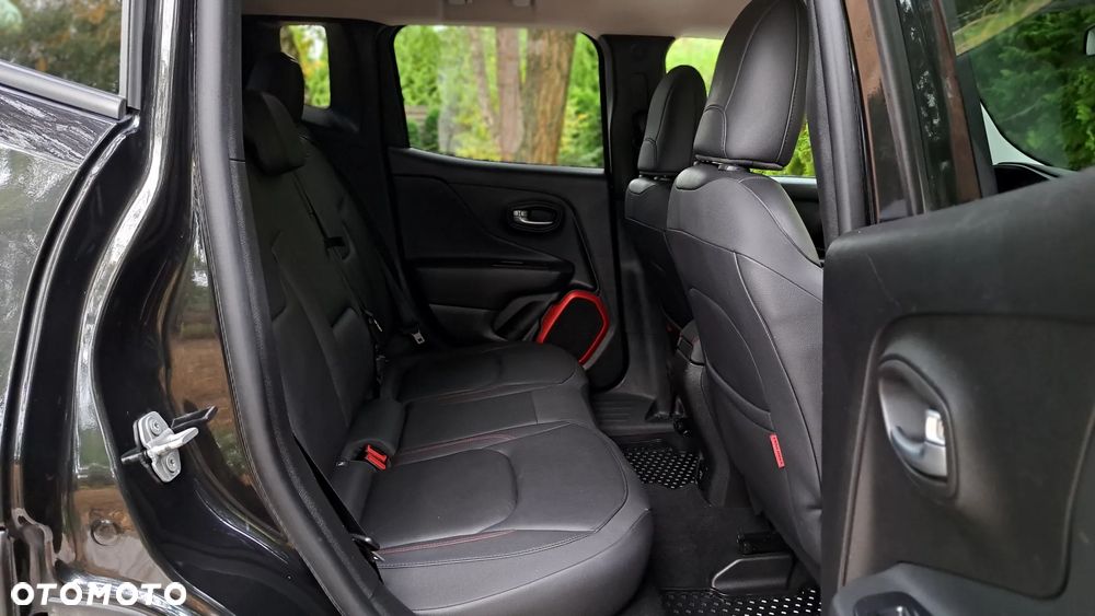 Jeep Renegade - 16