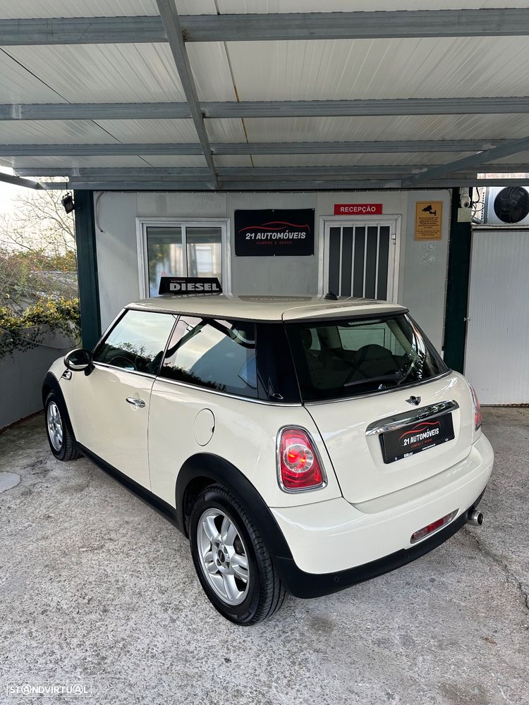 MINI 3 Portas One D - 8