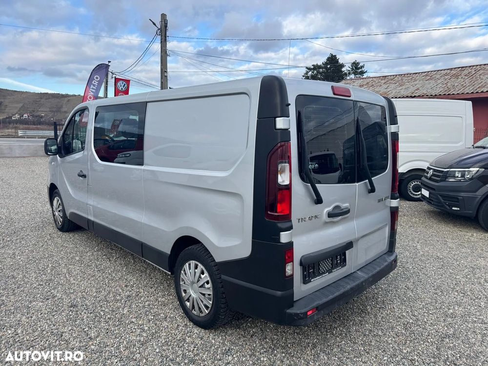 Renault TRAFIC - 2