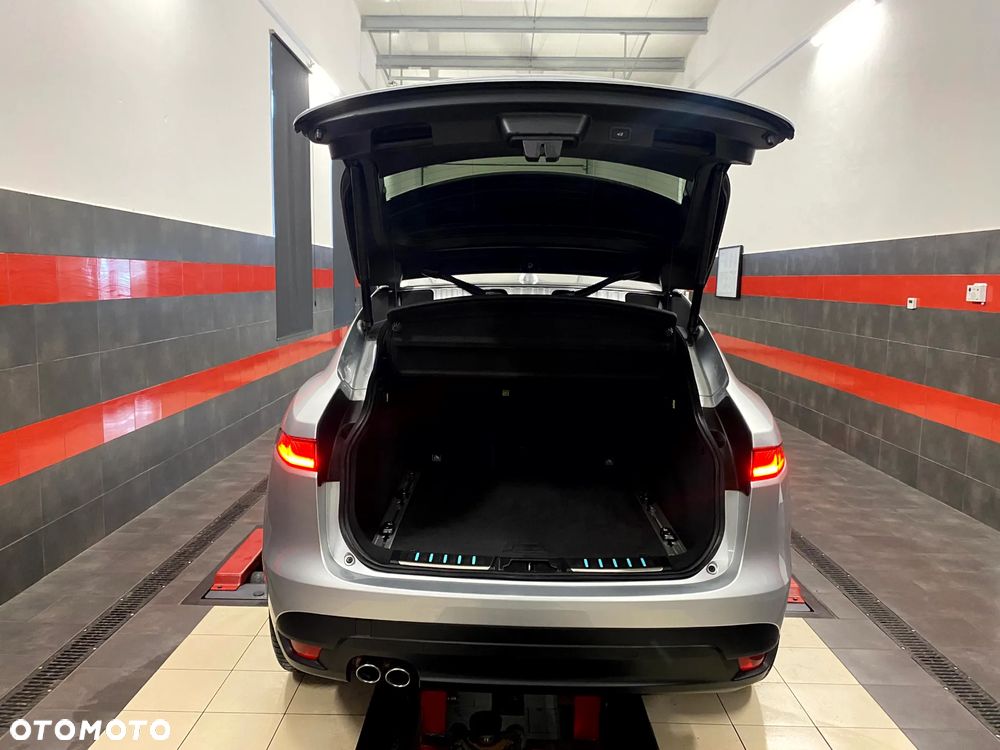 Jaguar F-Pace 20d AWD R-Sport - 13