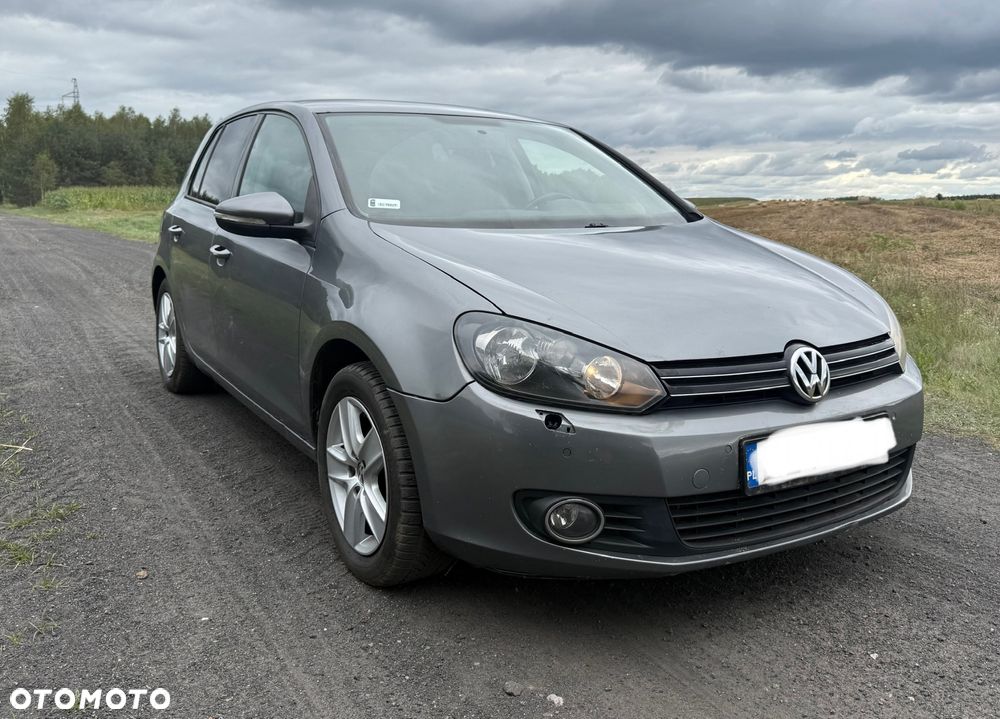 Volkswagen Golf - 2