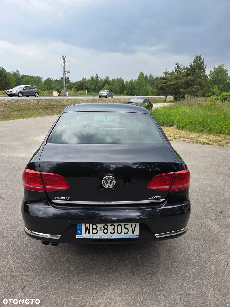 Volkswagen Passat 2.0 TDI 4Mot Highline DSG - 8