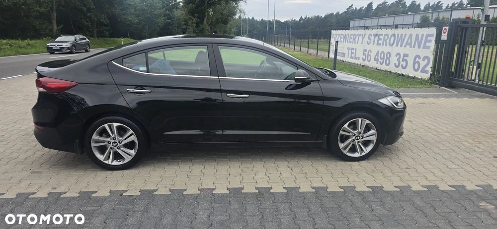 Hyundai Elantra 1.6 CRDi Comfort - 10