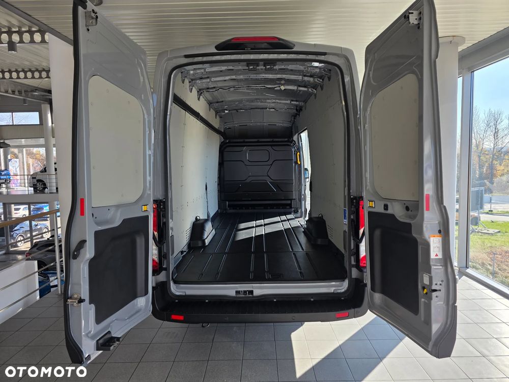 Ford Transit Trend Van 350L4H3 - 3