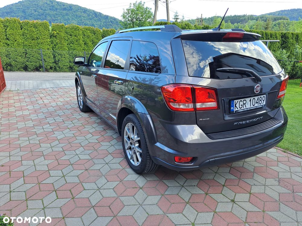 Fiat Freemont 2.0 Multijet 16V DPF Automatik Allrad Lounge - 3