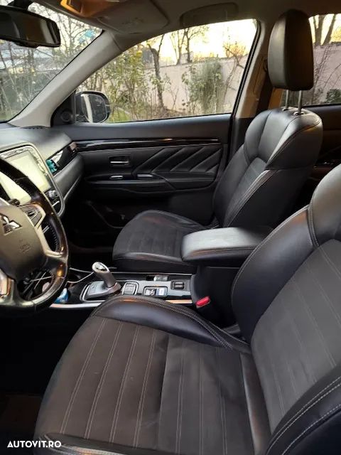 Mitsubishi Outlander 2.0L AS&G CVT Intense+ - 5