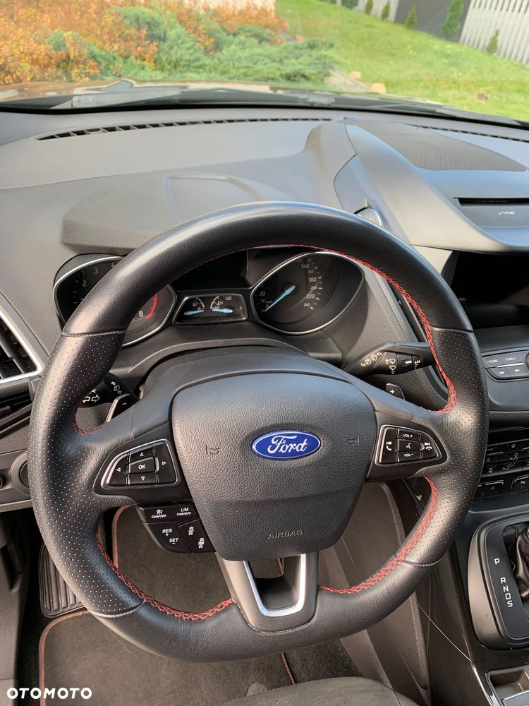Ford Kuga - 13