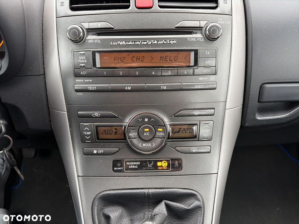 Toyota Auris 1.6 VVT-i Premium - 11