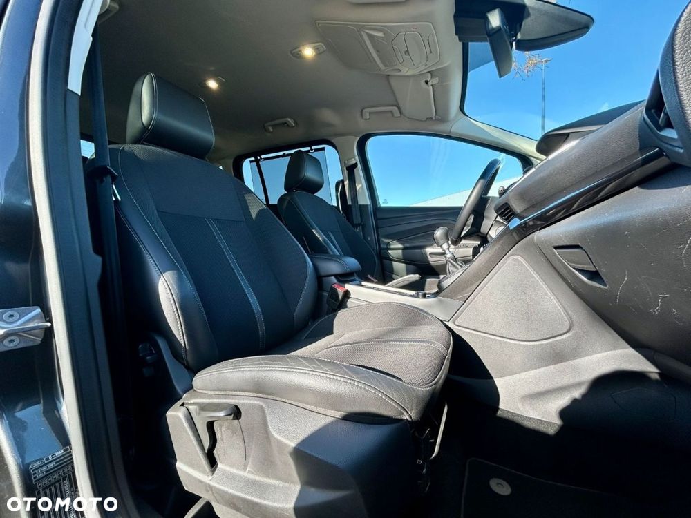 Ford Grand C-MAX - 16