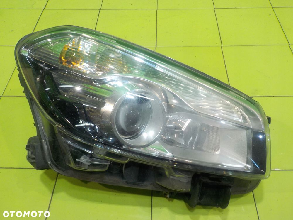 NISSAN QASHQAI J10 LIFT 10r 5D lampa prawa przod 1LL010335-08 26010BR01A - 5