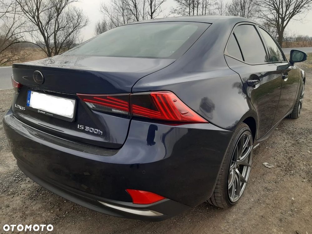 Lexus IS 300h Comfort - 6