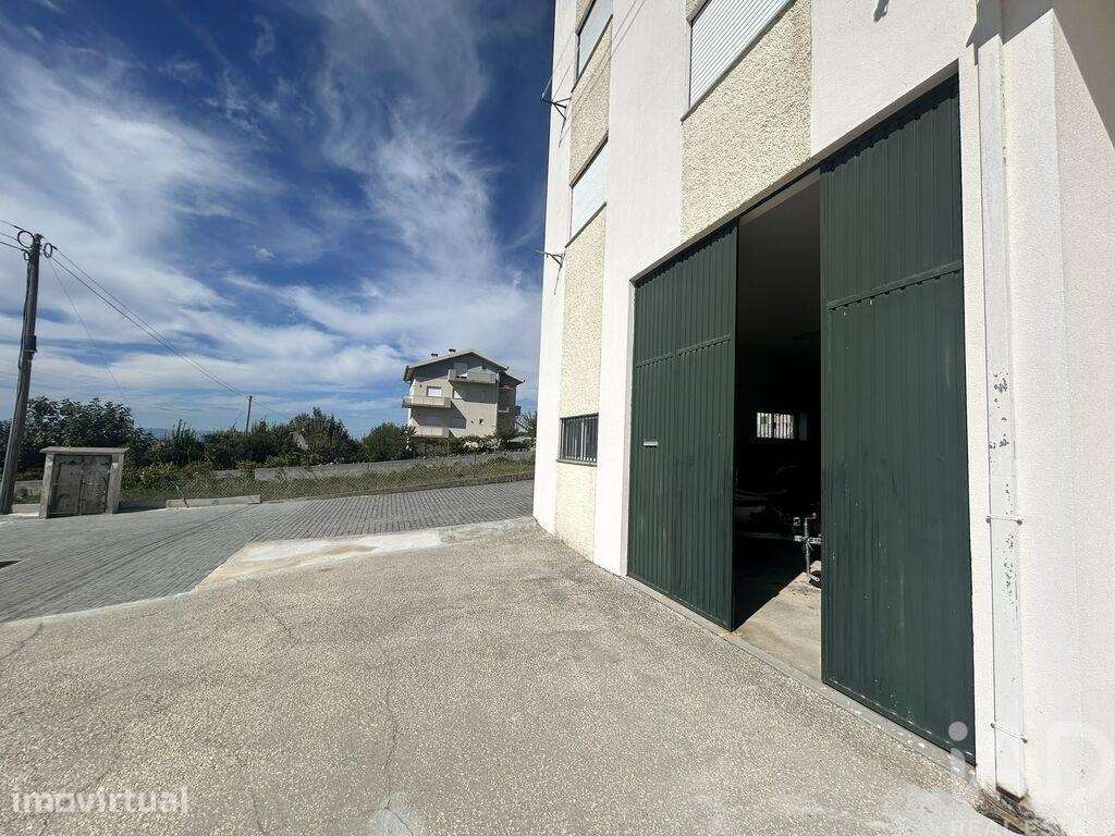 Hangar em Seia, São Romão e Lapa dos Dinheiros de 143,00 m2 - Grande imagem: 2/6