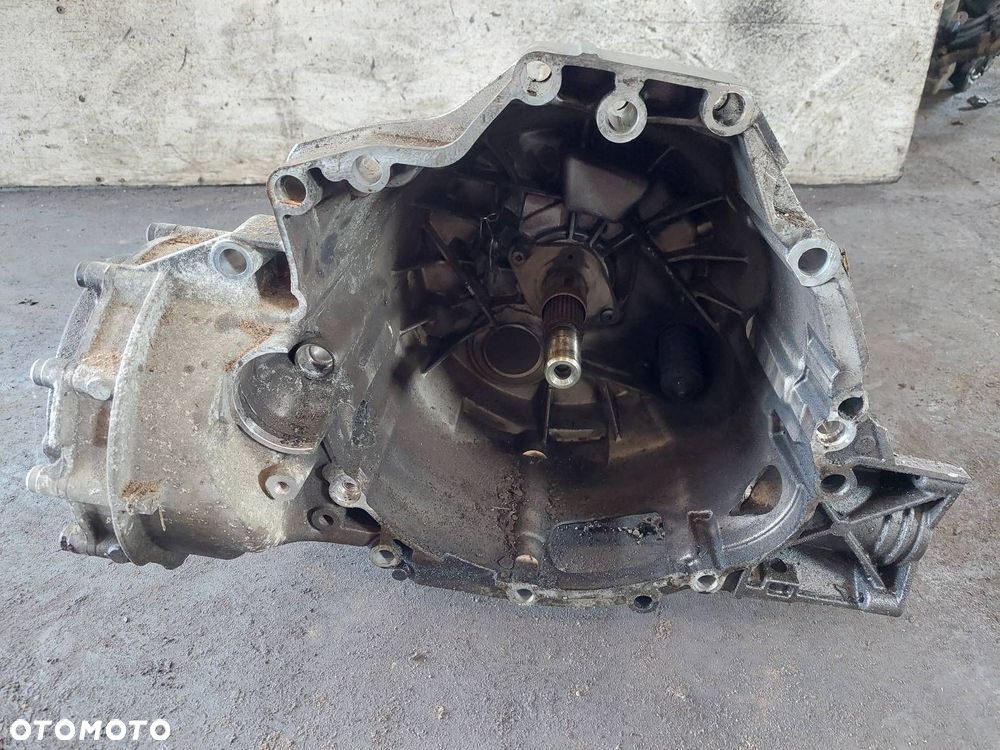 SKRZYNIA BIEGÓW USZKODZONA AUDI Q5 8R 2.0 TDI QUATTRO KWT 0B4301453C - 2