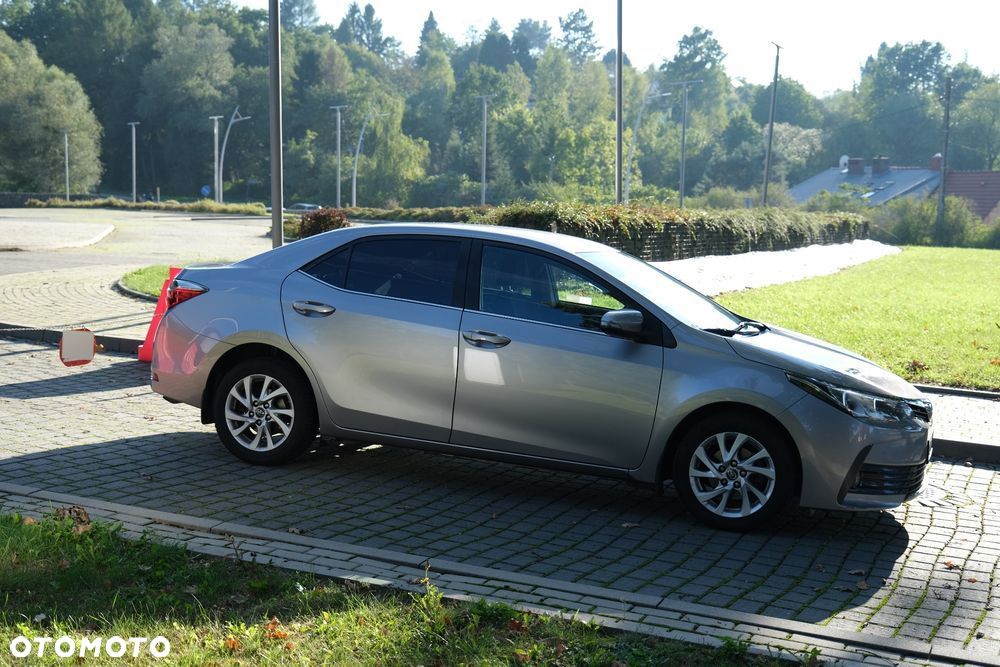 Toyota Corolla - 9