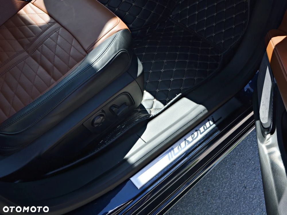 Maserati Quattroporte - 32