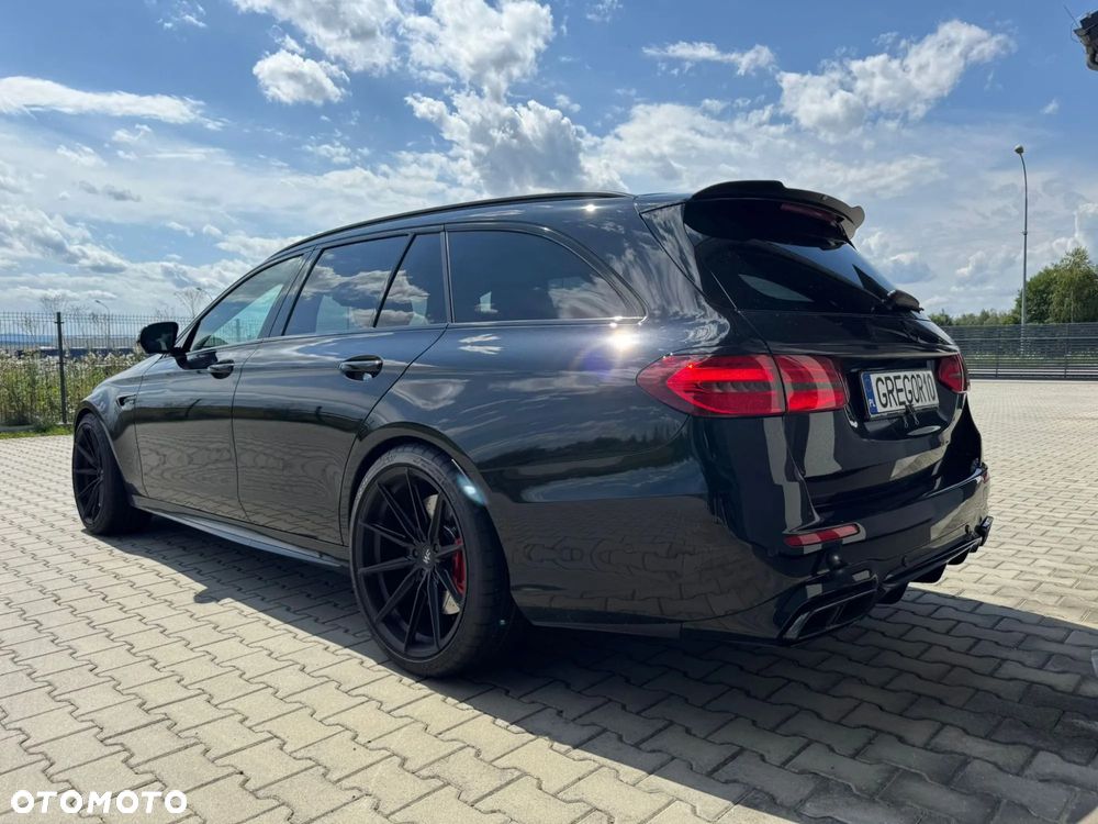 Mercedes-Benz Klasa E AMG 63 S 4Matic+ T 9G-TRONIC - 3