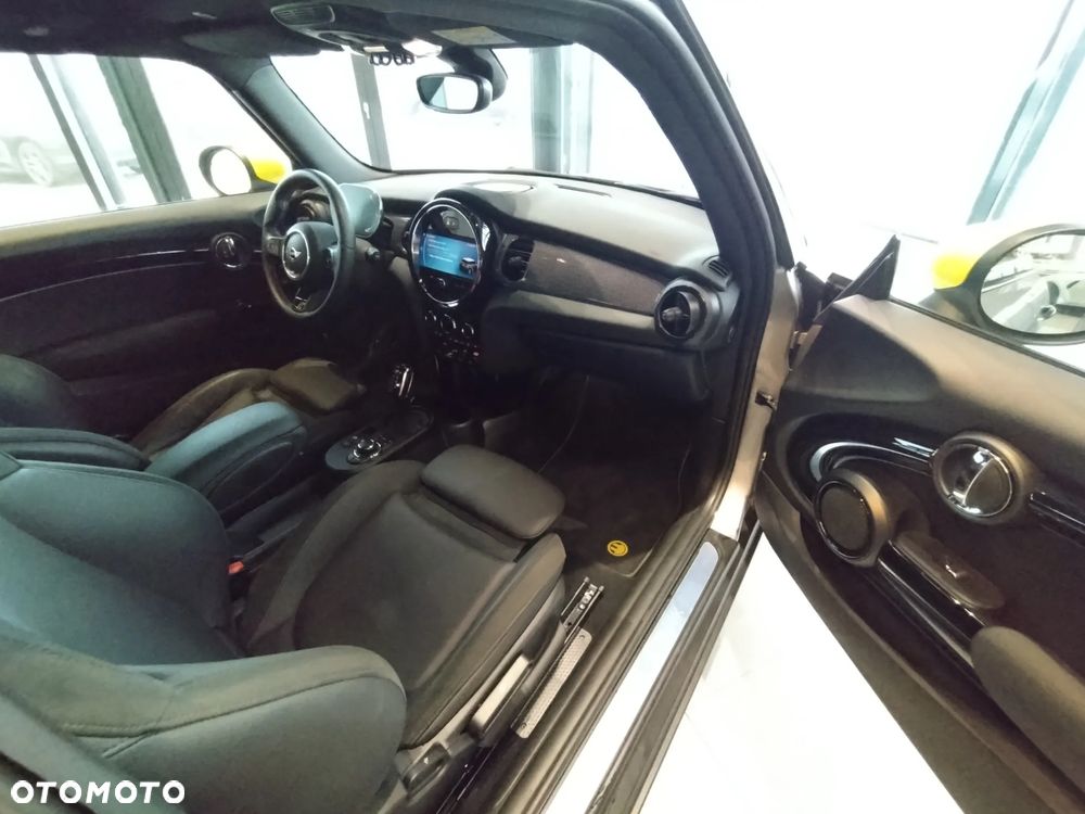 MINI Cooper SE Electric Trim - 21