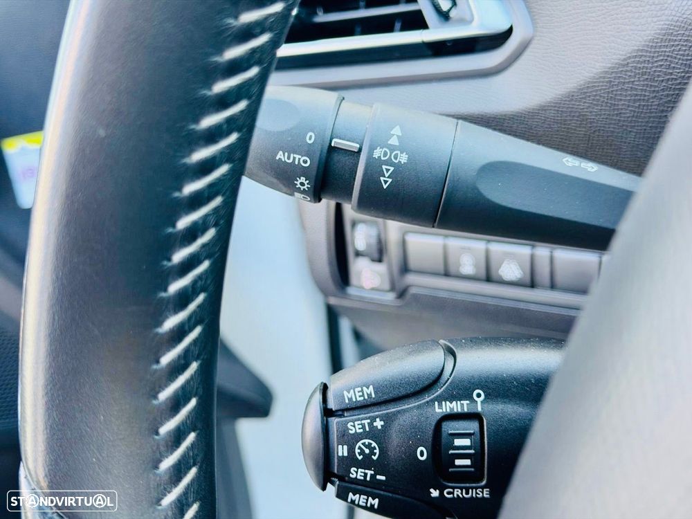 Peugeot 308 1.2 PureTech Active - 20