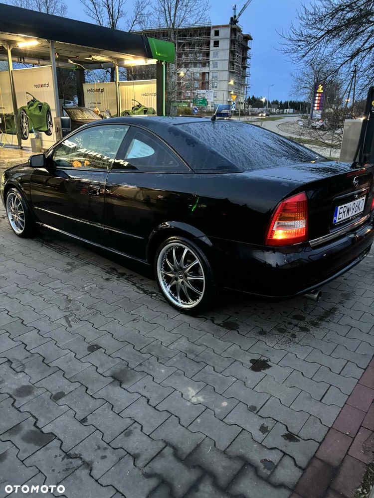 Opel Astra 2.2 Bertone - 9