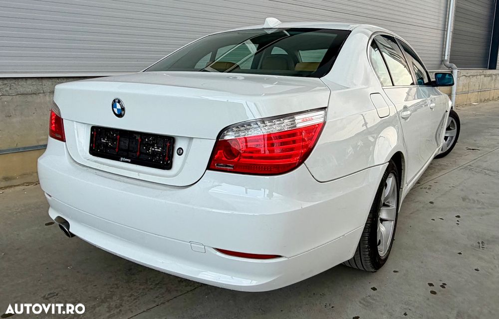 BMW Seria 5 520d Edition Exclusive - 14
