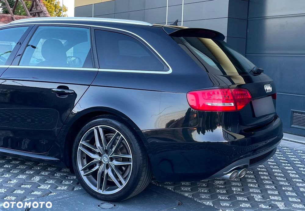 Audi A4 Avant 2.0 TDI DPF quattro S line Sportpaket (plus) - 30