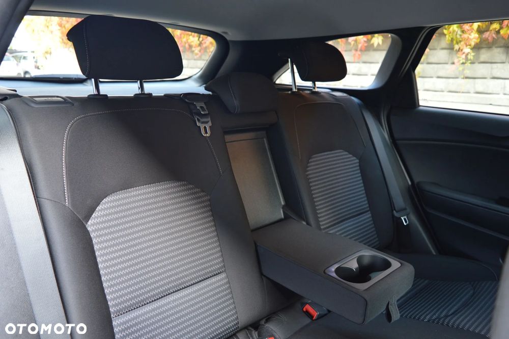 Kia Ceed 1.5 T-GDI Business Line Plus DCT - 18