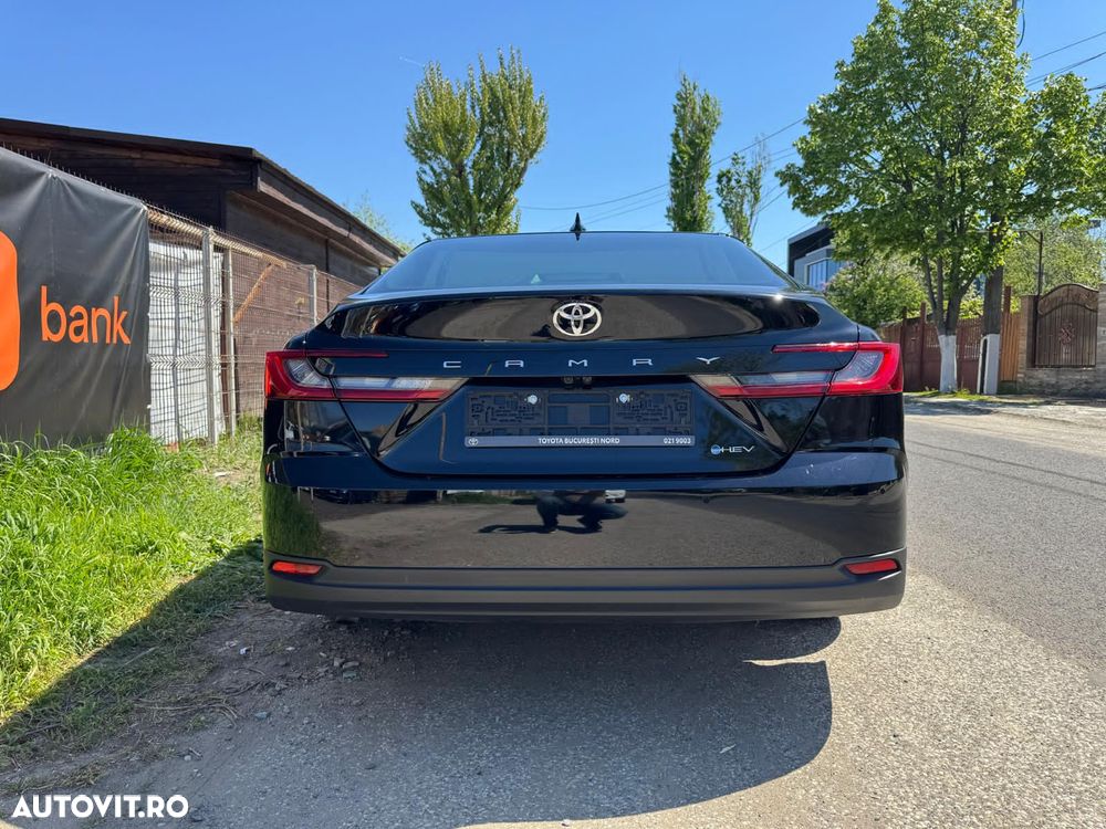 Toyota Camry 2.5 Business - 36