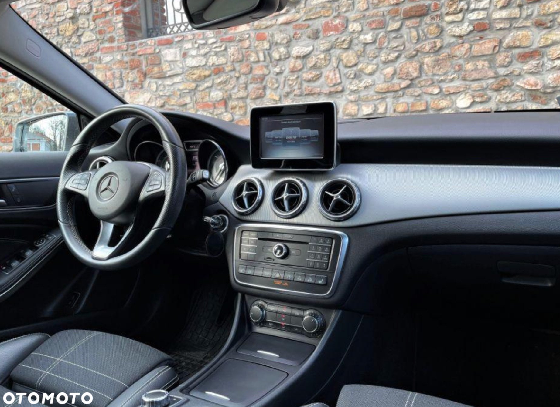 Mercedes-Benz GLA 200 (CDI) d 4-Matic - 32