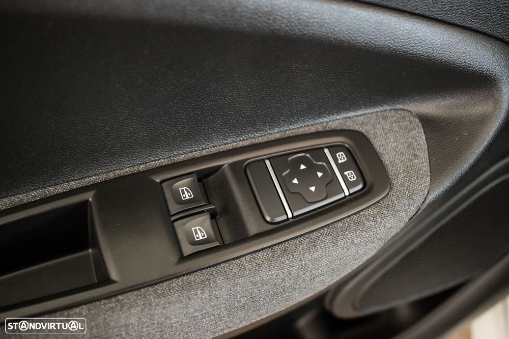 Renault Zoe (c/ Bateria) EV50 110hp Evolution - 11